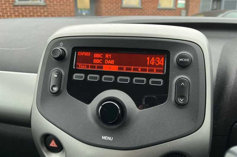 Used Toyota AYGO 2017 for sale - 77471650: Photo 17