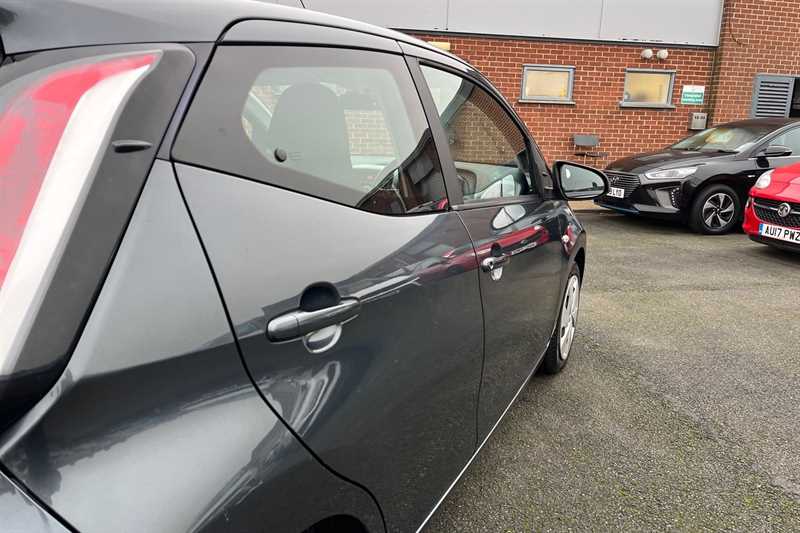 Used Toyota AYGO 2017 for sale - 77471650: Photo 28