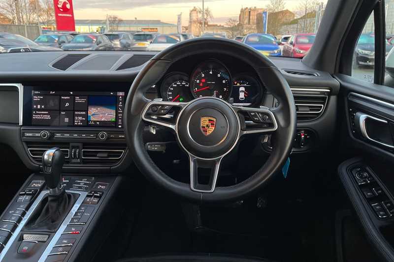 Used Porsche Macan 2020 for sale - 77471508: Photo 11