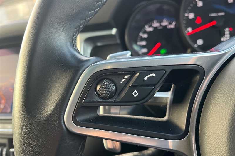 Used Porsche Macan 2020 for sale - 77471508: Photo 21