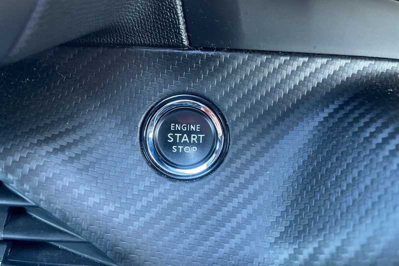 Used Peugeot 2008 2023 for sale - 77146342: Photo 31