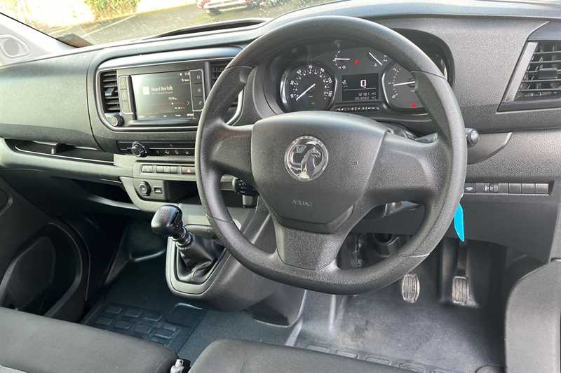 Used Vauxhall Vivaro 2023 for sale - 77472027: Photo 10