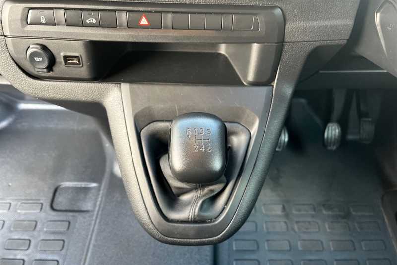 Used Vauxhall Vivaro 2023 for sale - 77472027: Photo 14