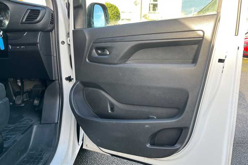 Used Vauxhall Vivaro 2023 for sale - 77472027: Photo 31