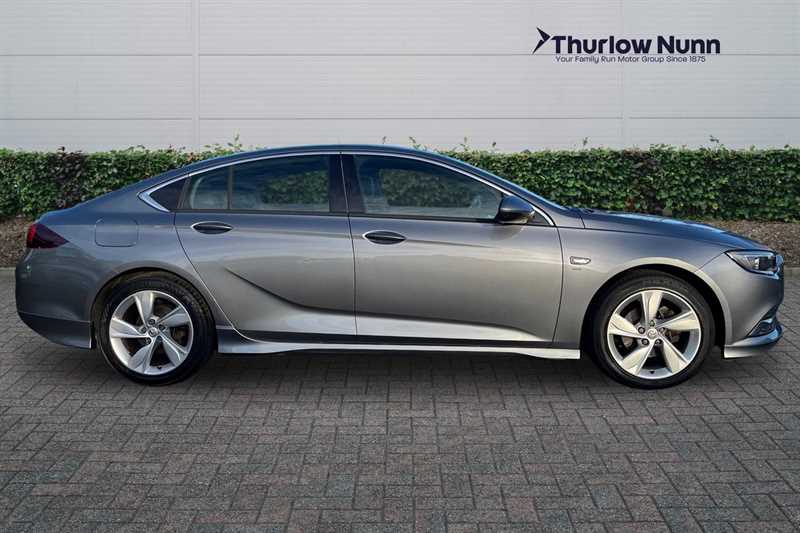 Used Vauxhall Insignia 2019 for sale - 76842340: Photo 2