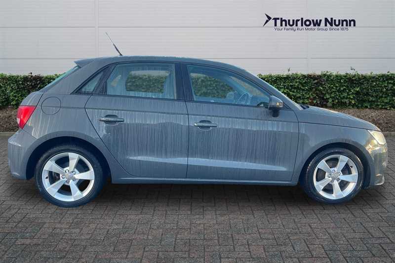 Used Audi A1 2016 for sale - 77471975: Photo 2