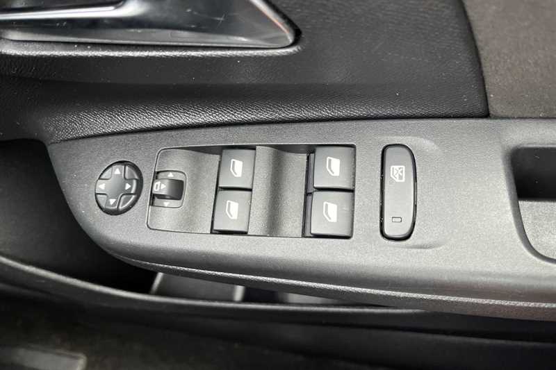 Used Vauxhall Corsa 2023 for sale - 76204363: Photo 16