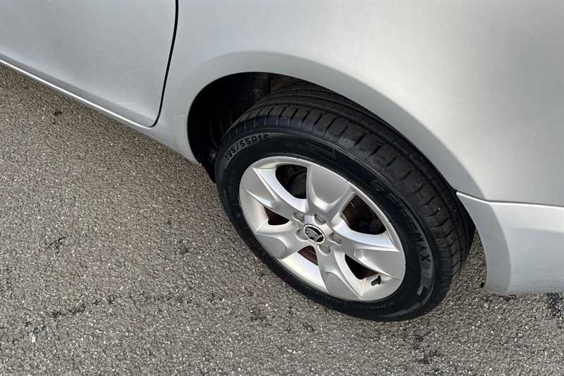 Used Skoda Roomster 2014 for sale - 77588749: Photo 37