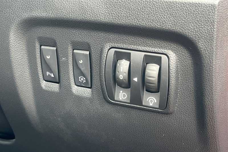 Used Renault Captur 2016 for sale - 77648396: Photo 38