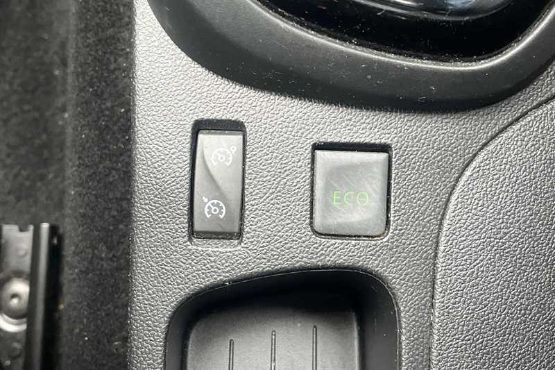 Used Renault Captur 2016 for sale - 77648396: Photo 49