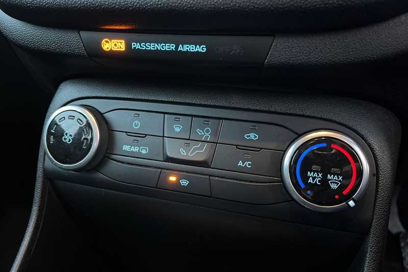 Used Ford Fiesta 2018 for sale - 76705770: Photo 15