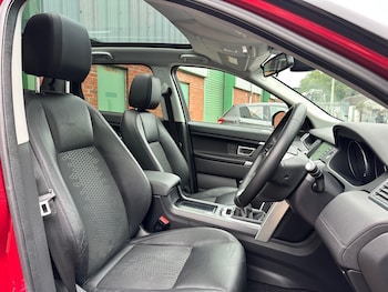 Used Land Rover Discovery Sport 2015 for sale - 75575729: Photo
