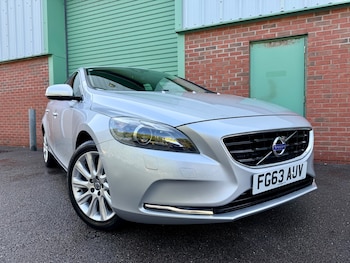 Used Volvo V40 2013 for sale - 79223116: Photo