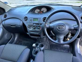 Used Toyota Yaris 2004 for sale - 75101465: Photo