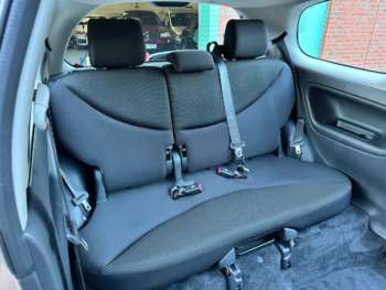 Used Toyota Yaris 2004 for sale - 75101465: Photo