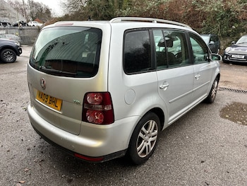 Used Volkswagen Touran 2009 for sale - 77245532: Photo