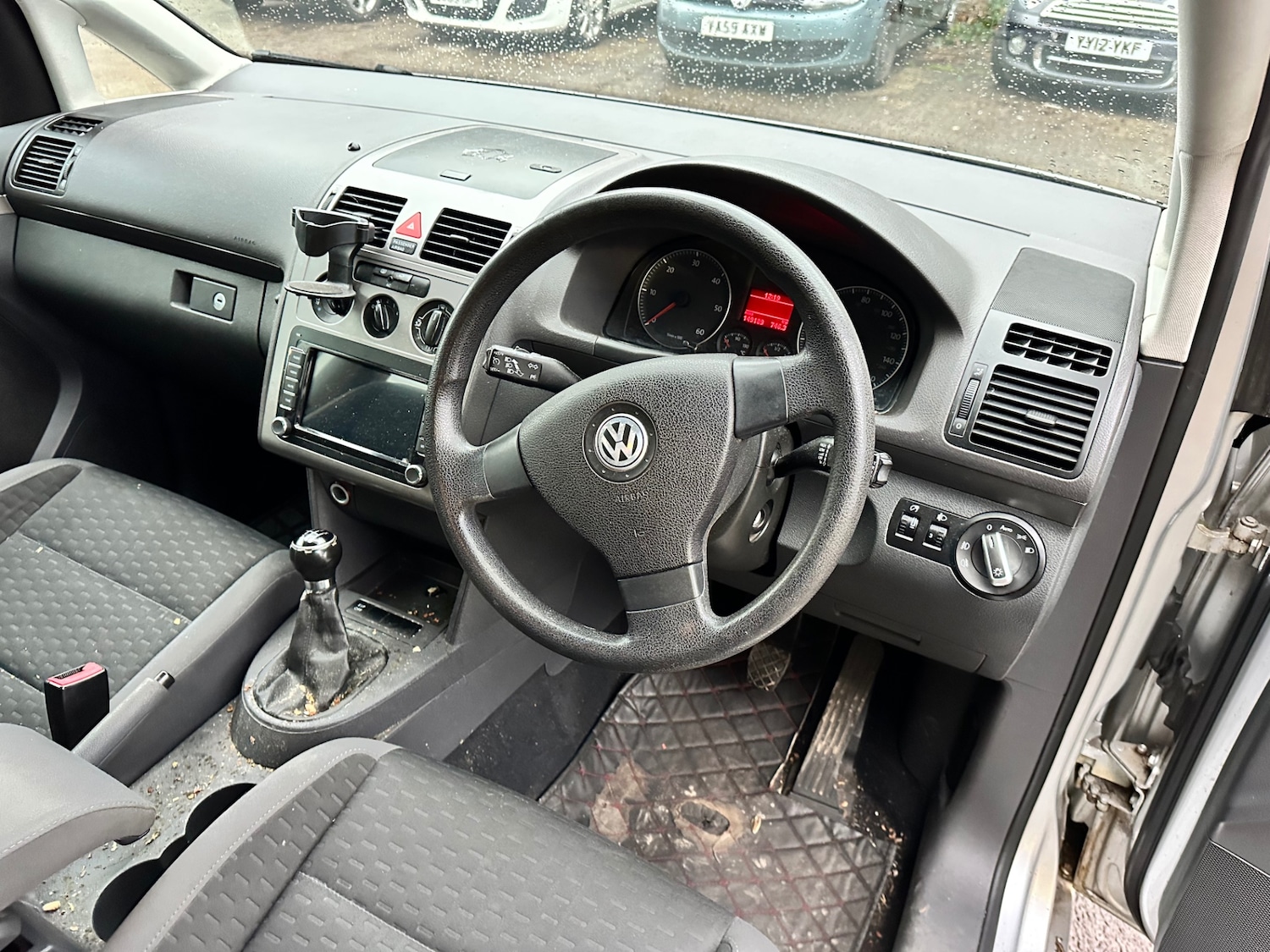 Used Volkswagen Touran 2009 for sale - 77245532: Photo 5