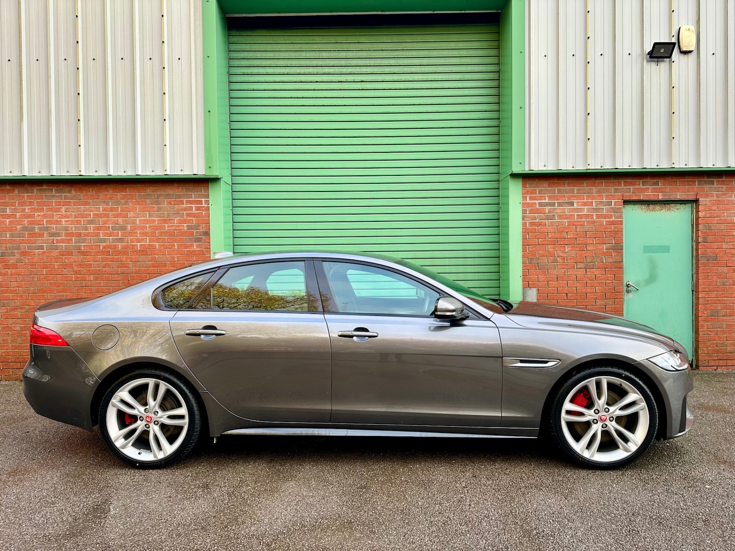 Used Jaguar XF 2016 for sale - 76789505: Photo 10