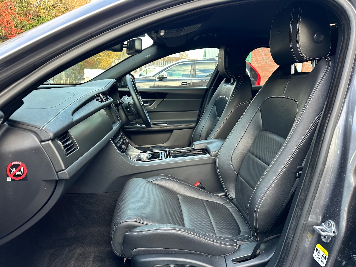 Used Jaguar XF 2016 for sale - 76789505: Photo 12