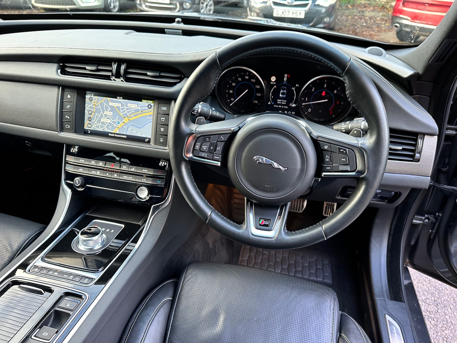 Used Jaguar XF 2016 for sale - 76789505: Photo 2