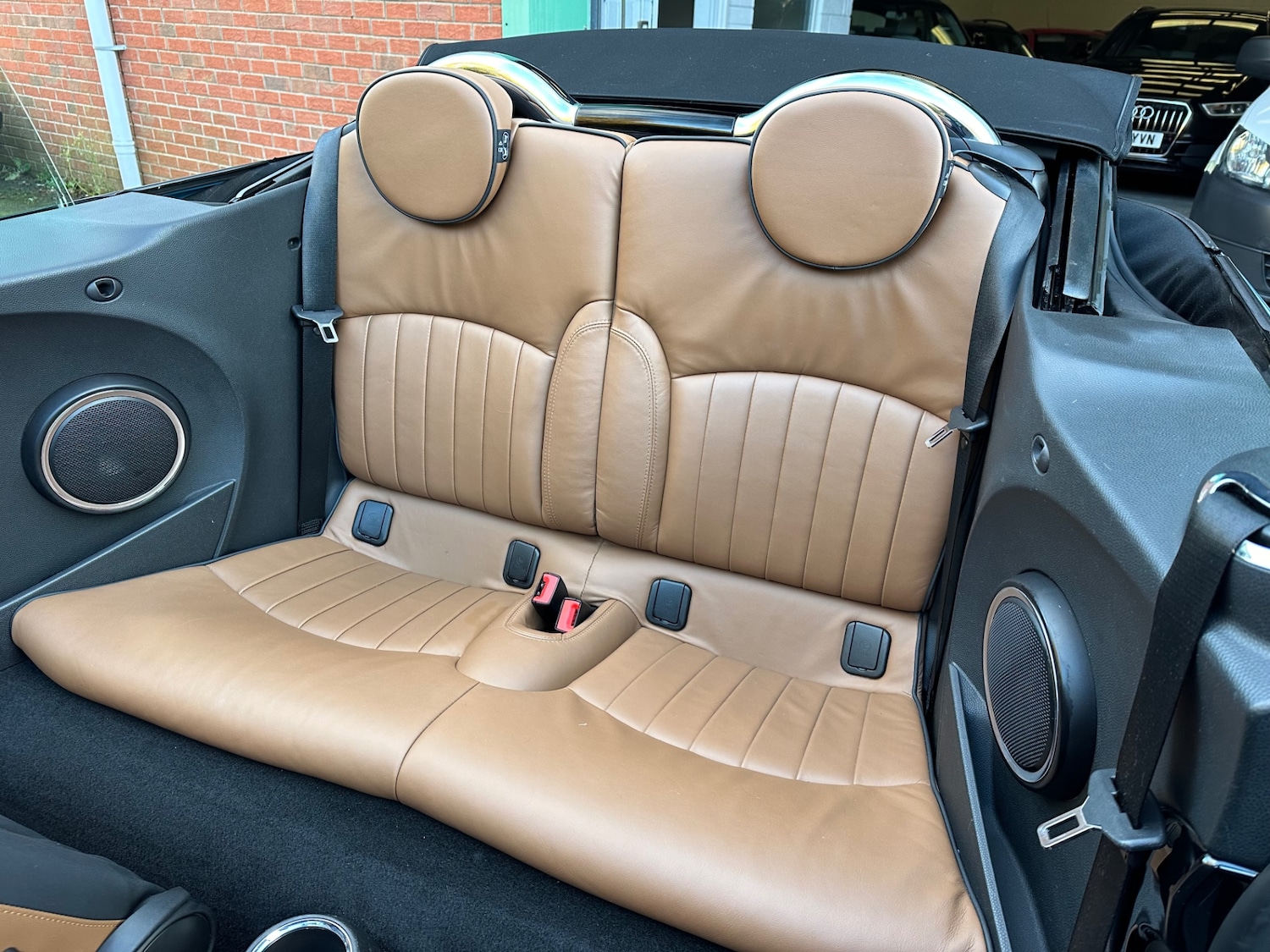 Used MINI Convertible 2014 for sale - 76598002: Photo 12