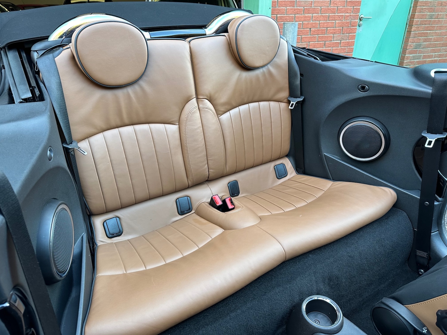 Used MINI Convertible 2014 for sale - 76598002: Photo 4