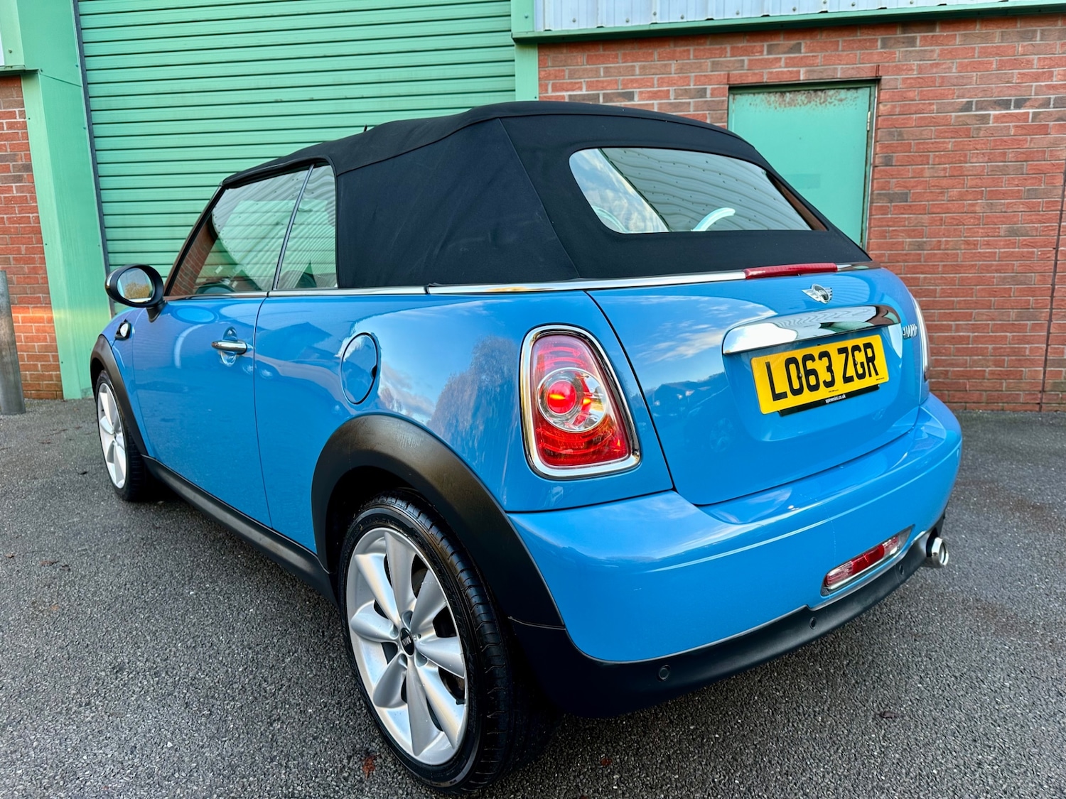 Used MINI Convertible 2014 for sale - 76598002: Photo 5