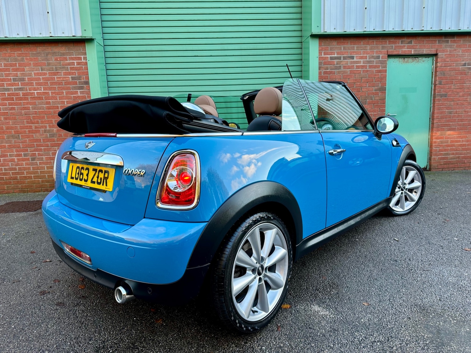 Used MINI Convertible 2014 for sale - 76598002: Photo 7