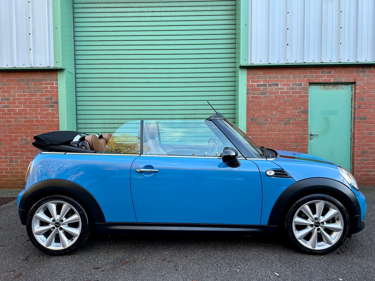 Used MINI Convertible 2014 for sale - 76598002: Photo 8