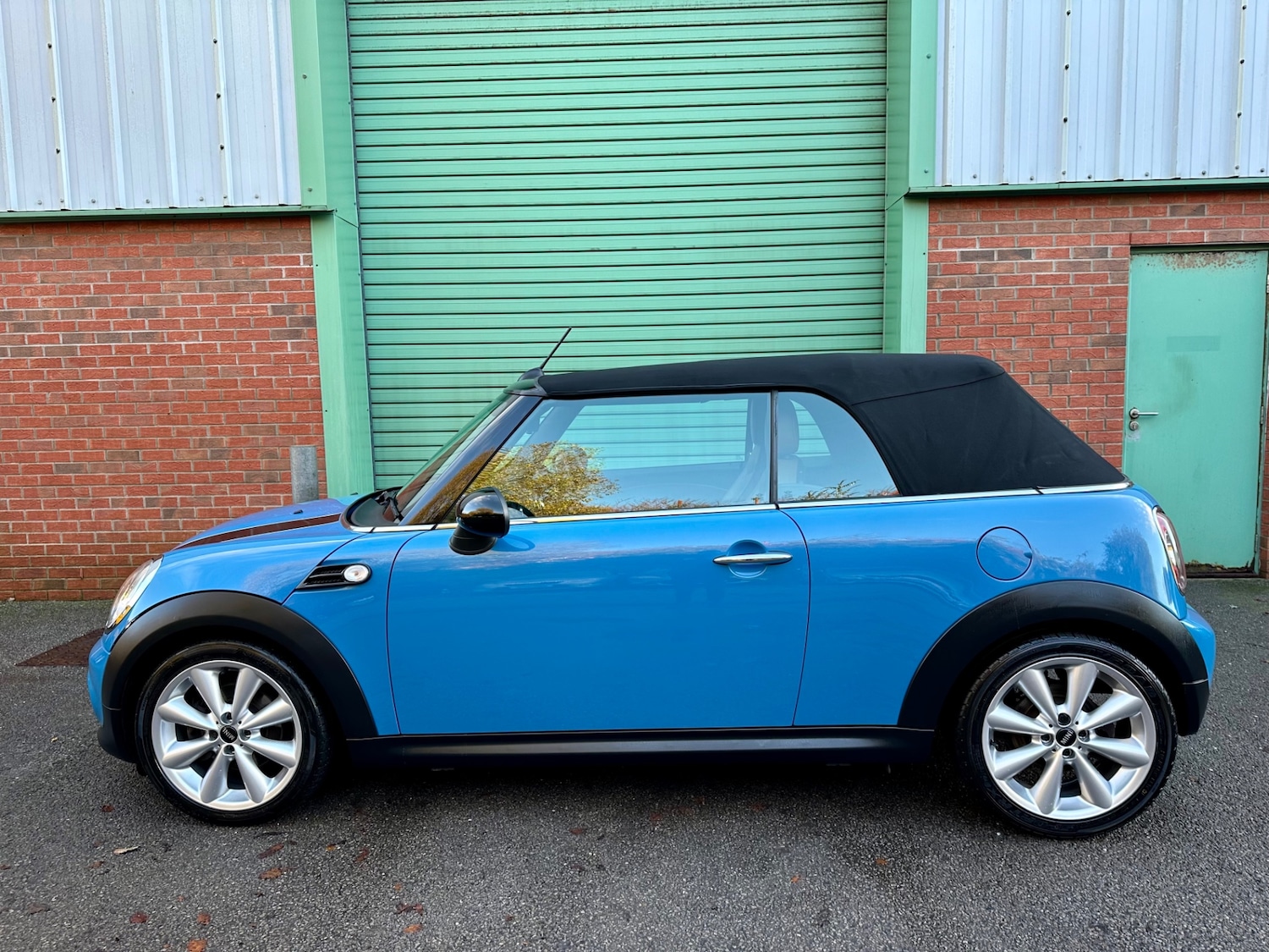 Used MINI Convertible 2014 for sale - 76598002: Photo 9