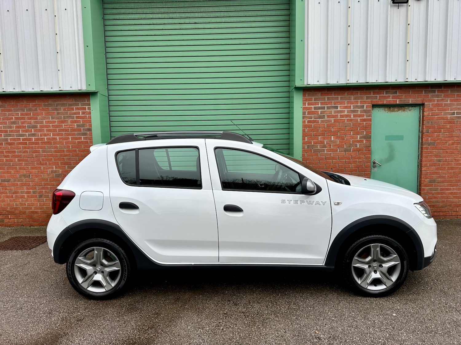 Used Dacia Sandero Stepway 2019 for sale - 77729039: Photo 10