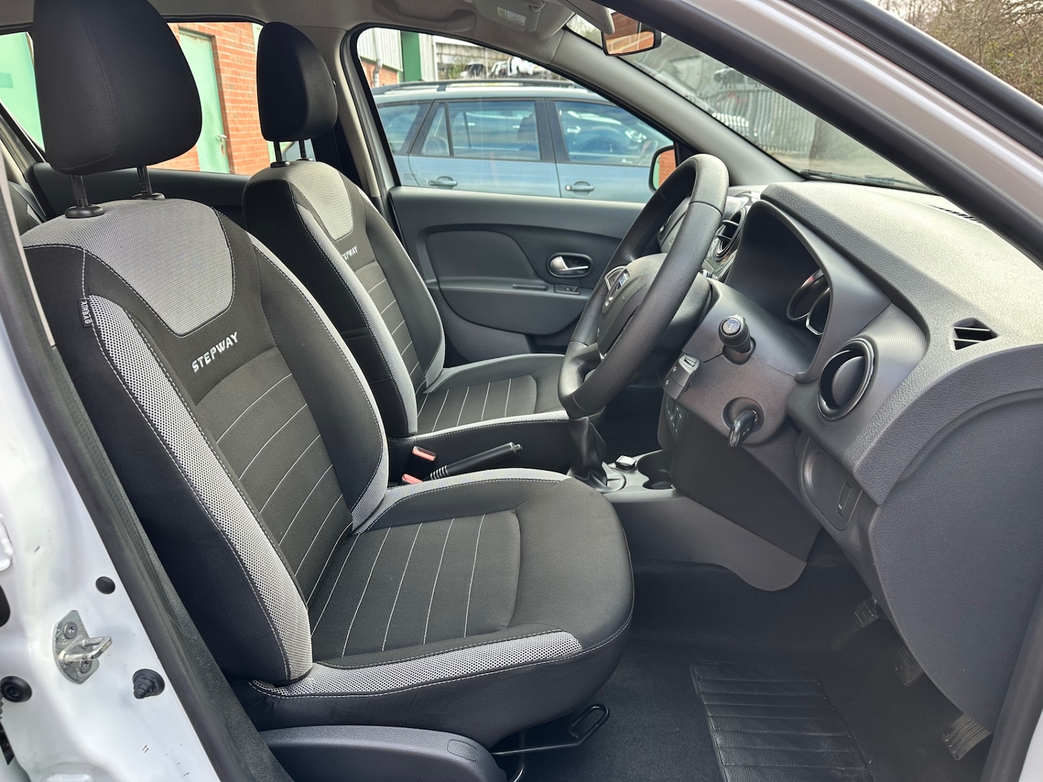 Used Dacia Sandero Stepway 2019 for sale - 77729039: Photo 3