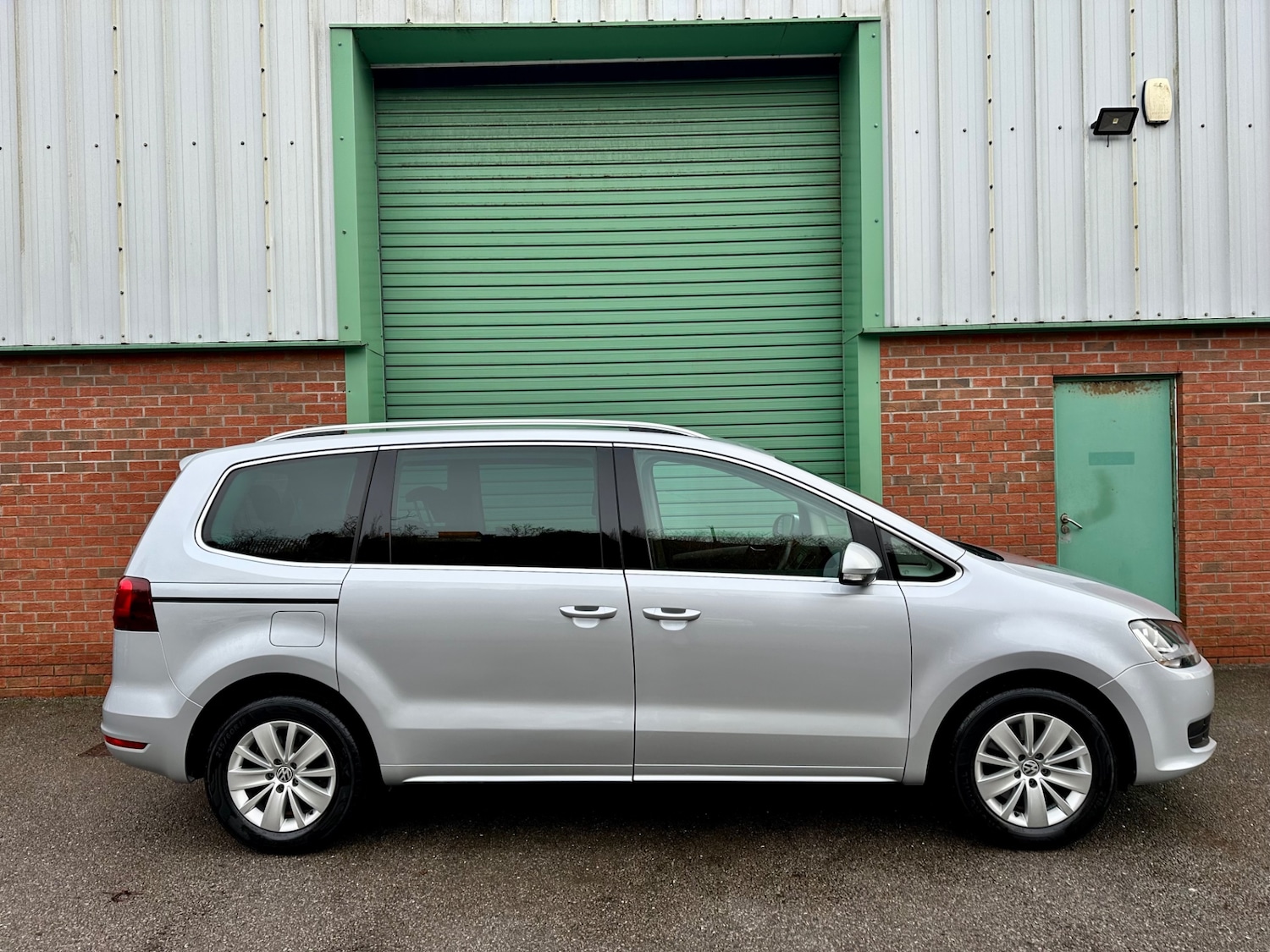 Used Volkswagen Sharan 2017 for sale - 77438814: Photo 10