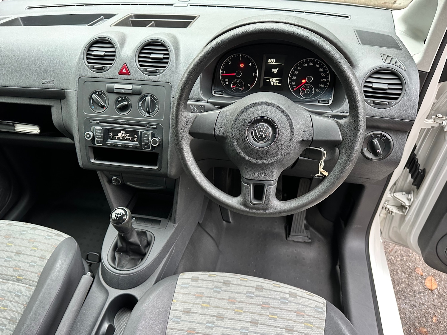 Used Volkswagen Caddy Maxi 2013 for sale - 76427820: Photo 2