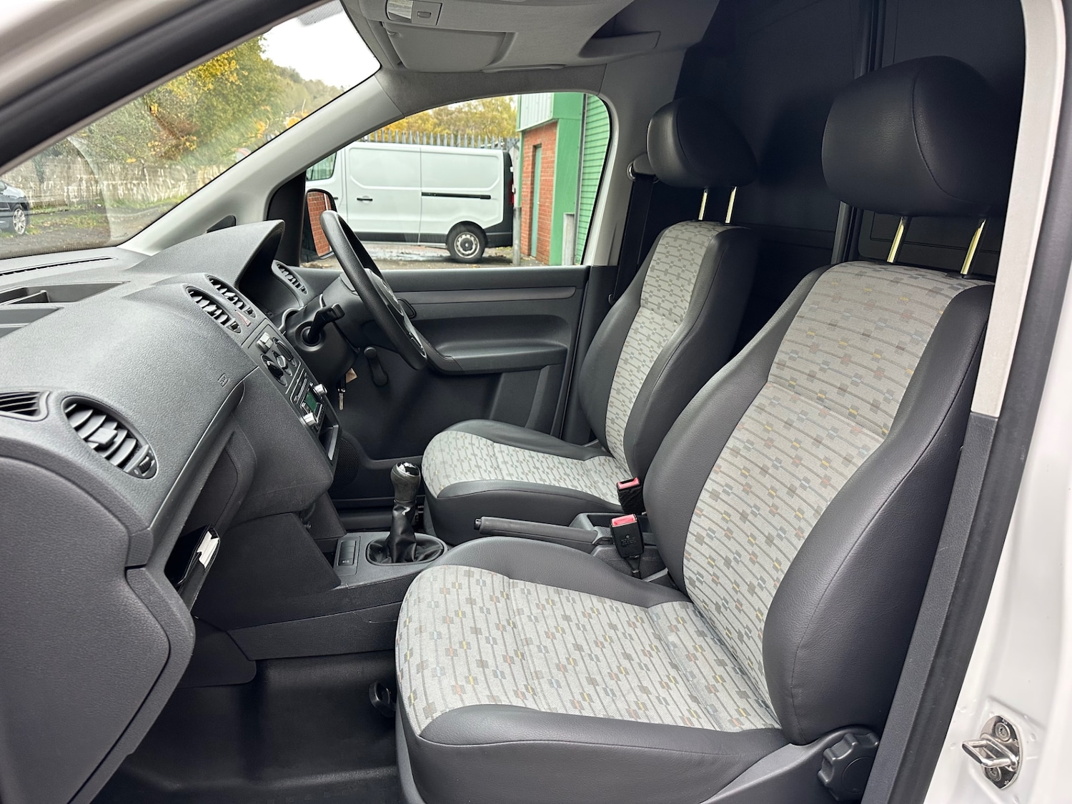 Used Volkswagen Caddy Maxi 2013 for sale - 76427820: Photo 9