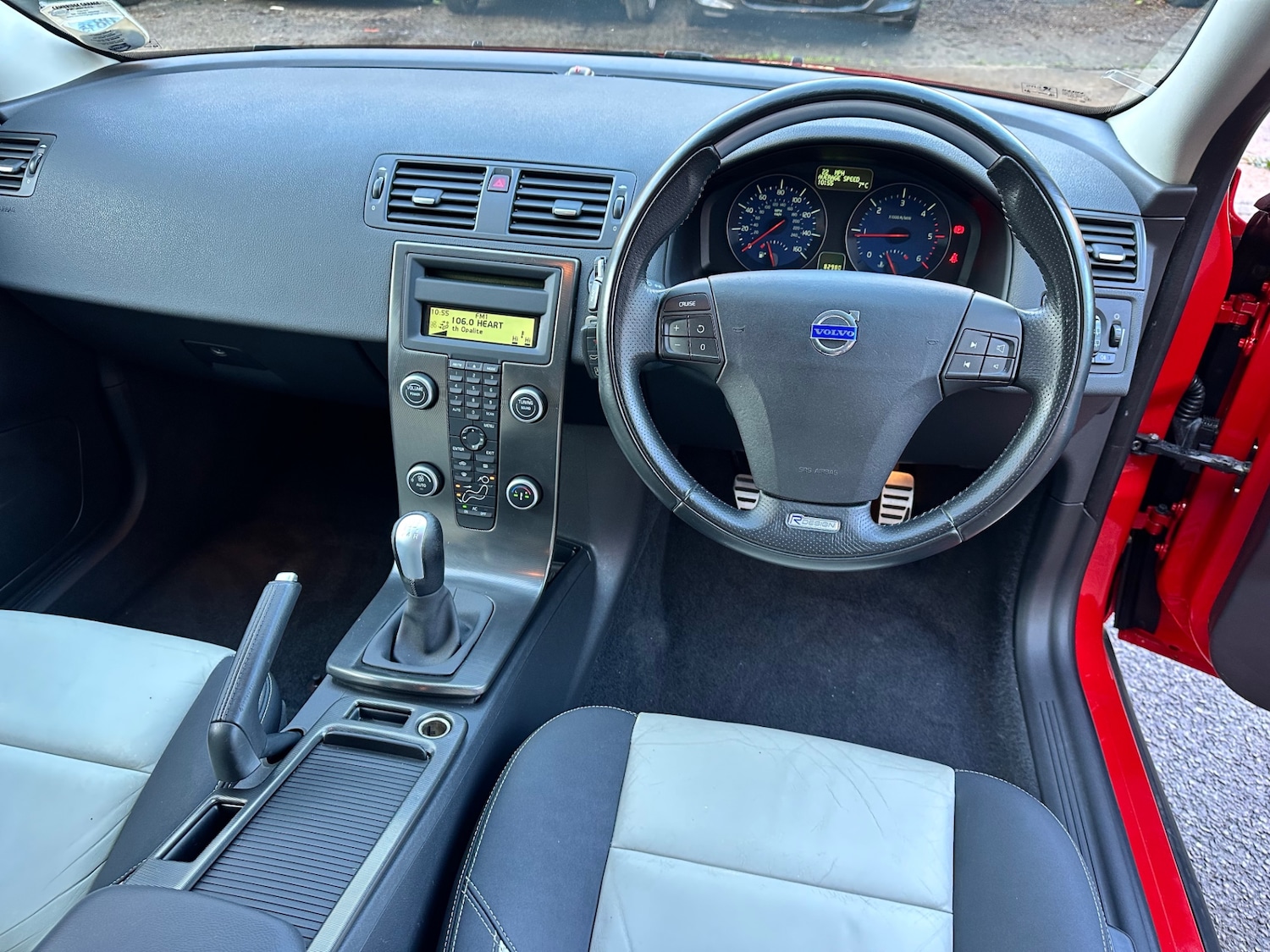 Used Volvo C30 2010 for sale - 77220604: Photo 2