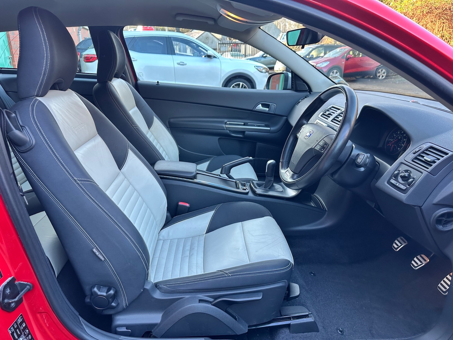 Used Volvo C30 2010 for sale - 77220604: Photo 3