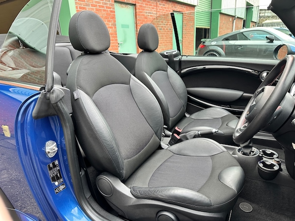 Used MINI Convertible 2013 for sale - 73657584: Photo 3
