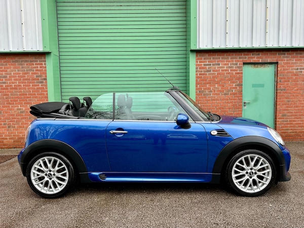 Used MINI Convertible 2013 for sale - 73657584: Photo 9