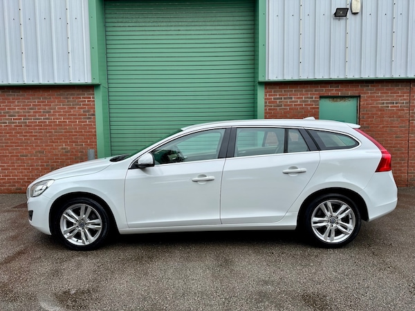 Used Volvo V60 2011 for sale - 75022330: Photo 12