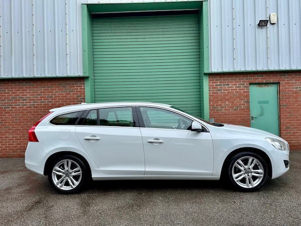 Used Volvo V60 2011 for sale - 75022330: Photo 13