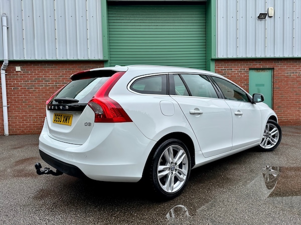 Used Volvo V60 2011 for sale - 75022330: Photo 8