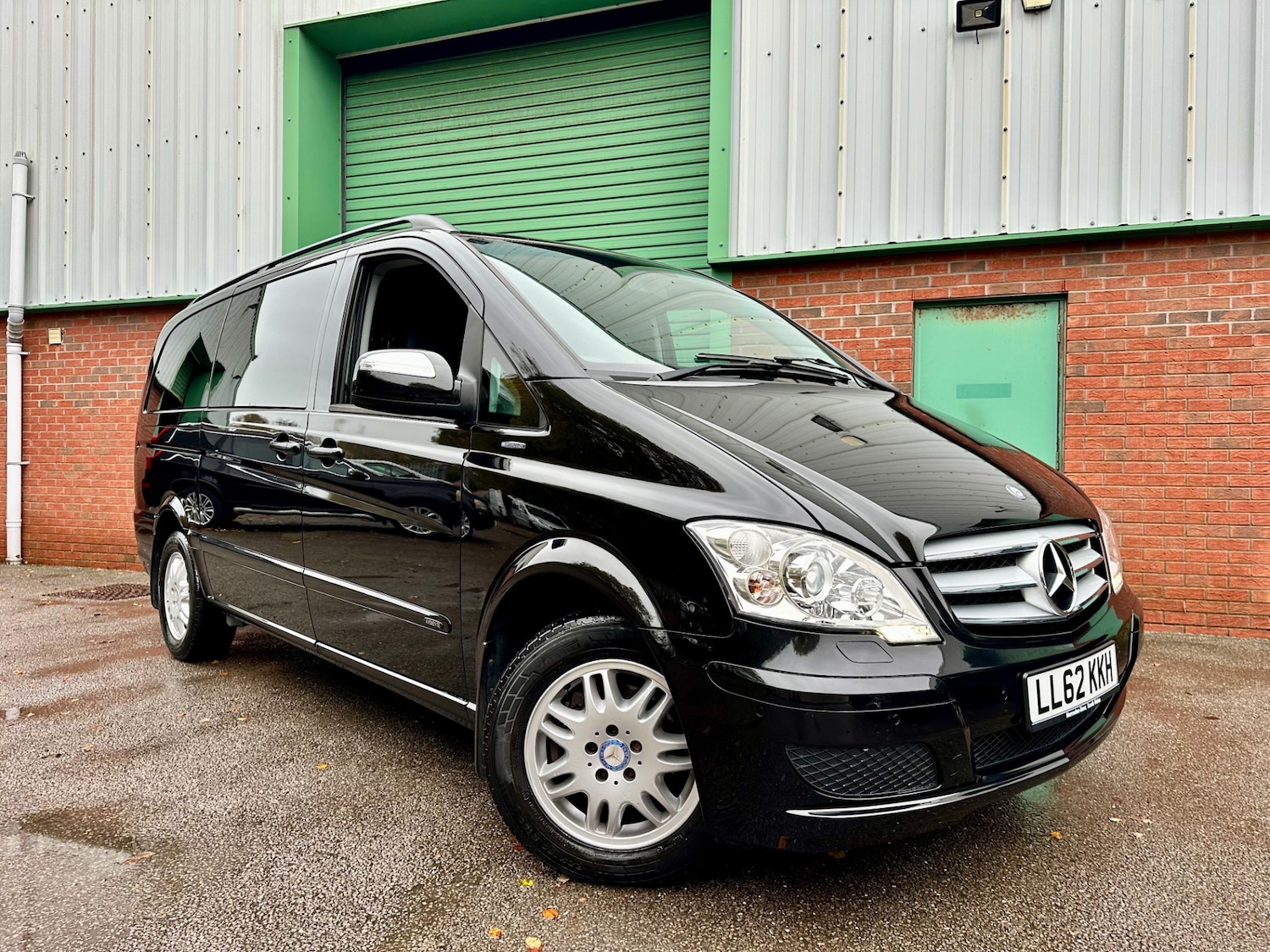 Used Mercedes-Benz Viano 2012 for sale - 76497739: Photo 1
