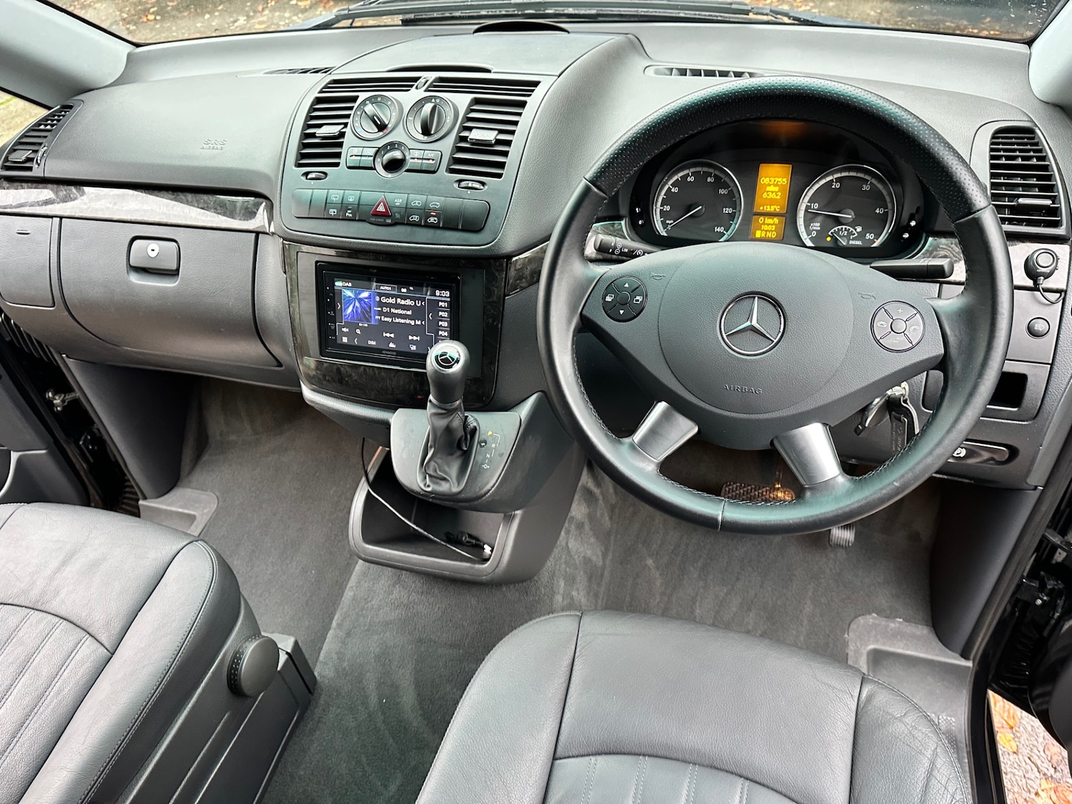 Used Mercedes-Benz Viano 2012 for sale - 76497739: Photo 2