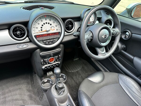 Used MINI Convertible 2014 for sale - 74240176: Photo 10