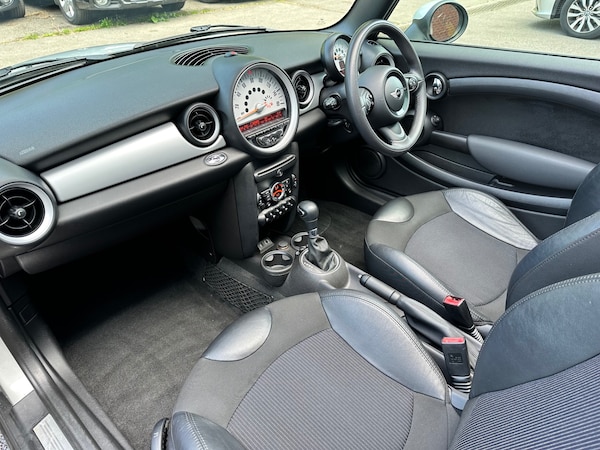 Used MINI Convertible 2014 for sale - 74240176: Photo 15