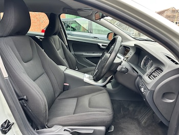 Used Volvo V60 2012 for sale - 78243384: Photo