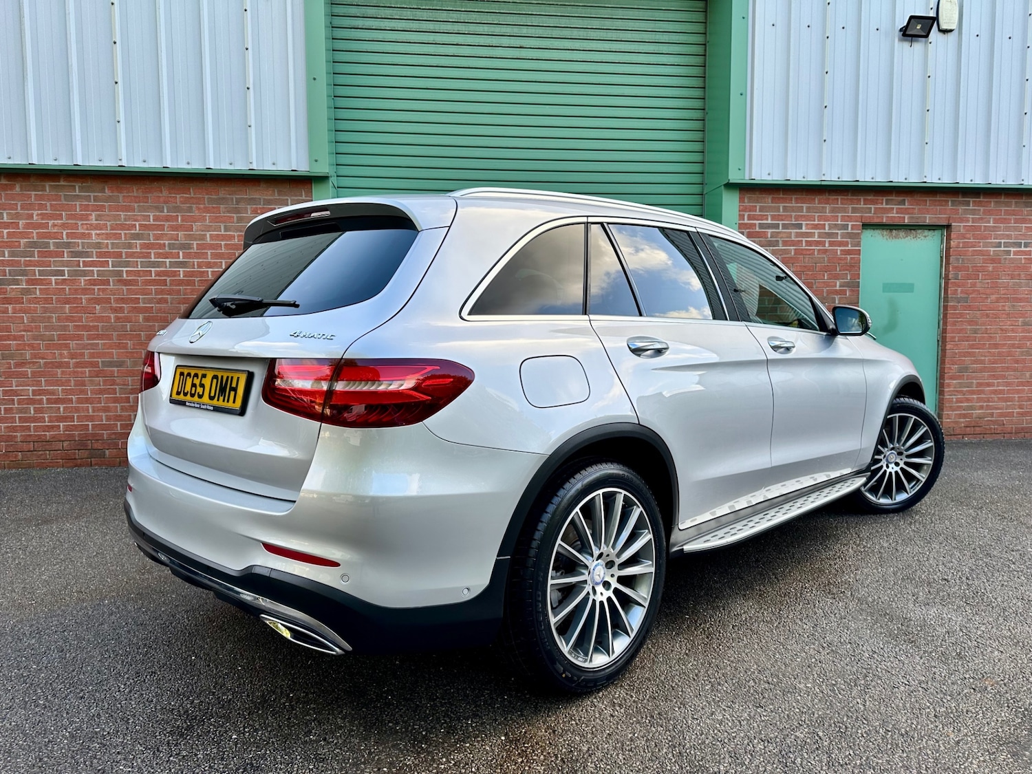 Used Mercedes-Benz GLC 2015 for sale - 76165238: Photo 4