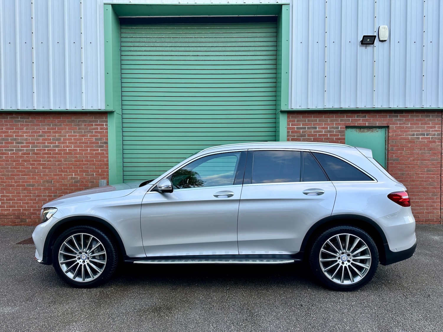Used Mercedes-Benz GLC 2015 for sale - 76165238: Photo 5