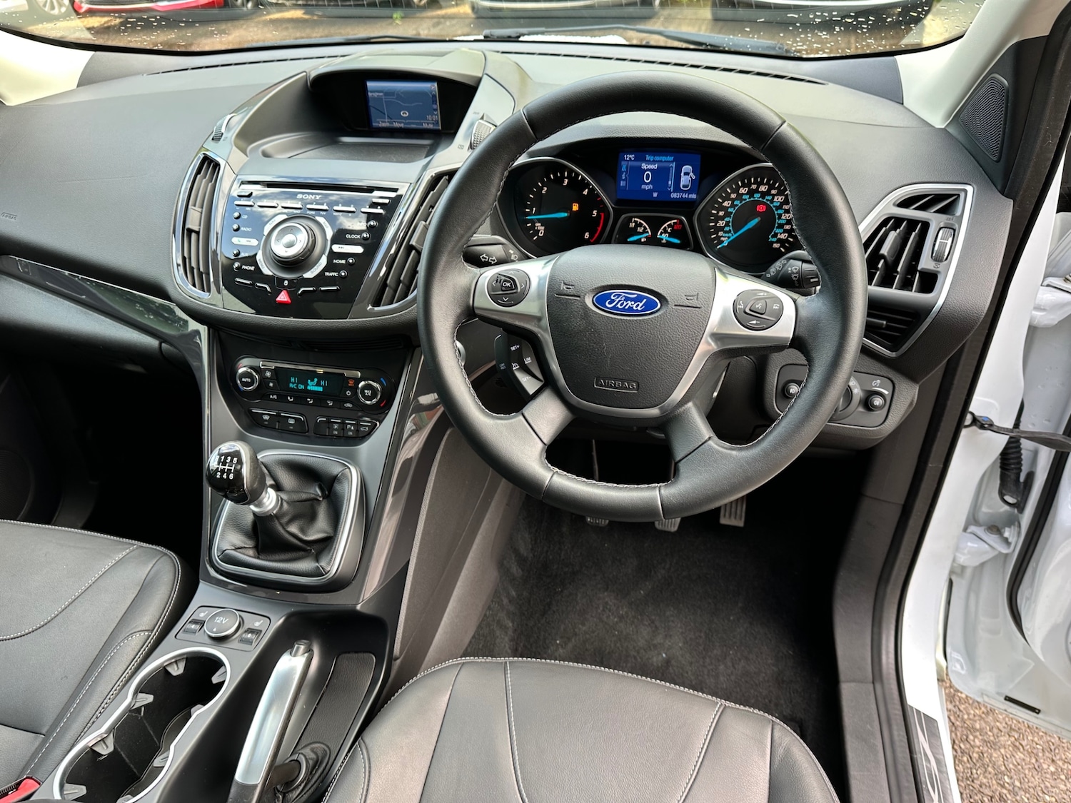 Used Ford Kuga 2014 for sale - 75913362: Photo 2